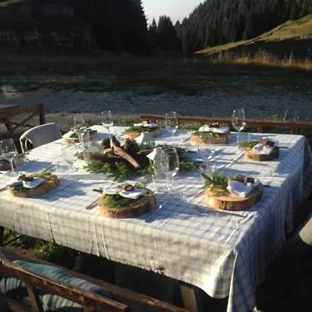Guest house Baiti Parvia Lastebasse